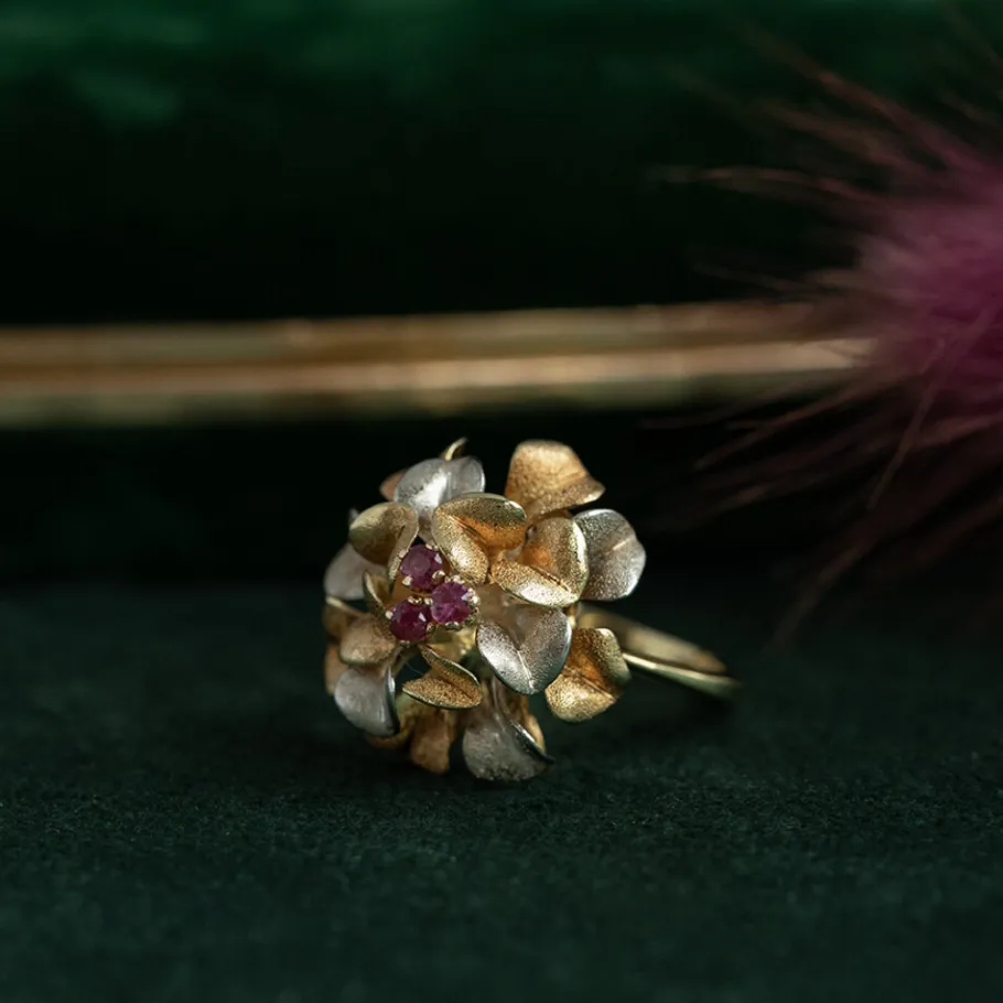 Bicolour gold ring with ruby 14 krt>Vintage Jewellery Best