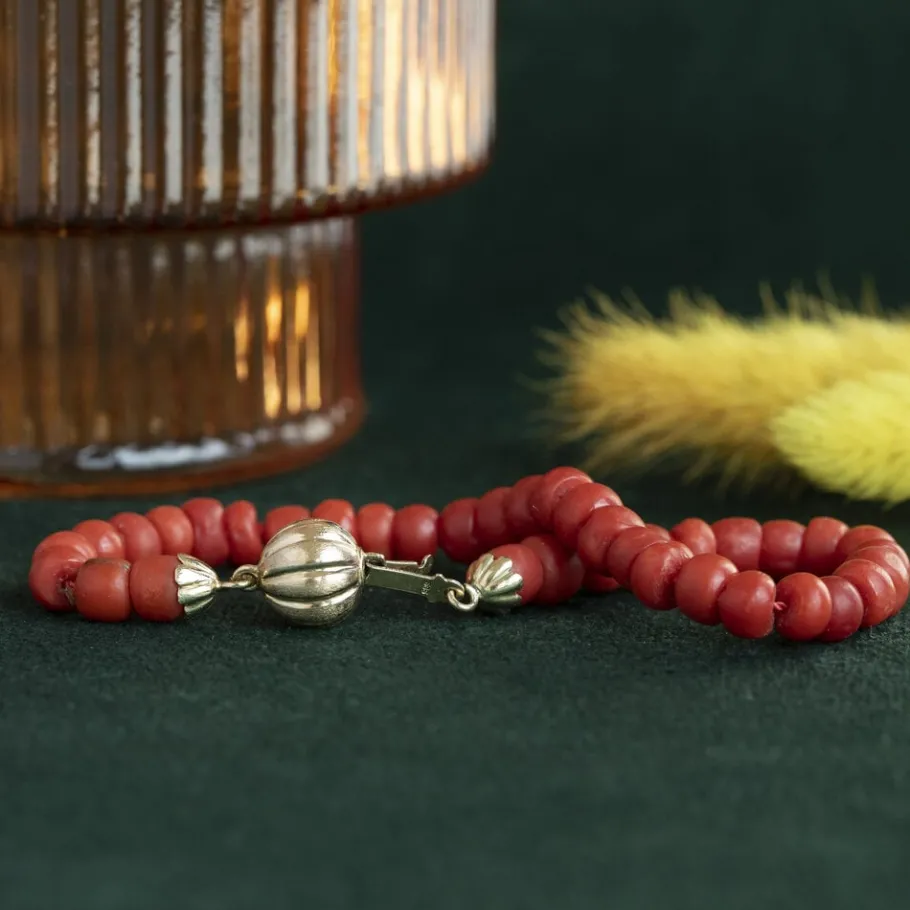 Blood coral bracelet with gold clasp 14 krt>Vintage Jewellery Sale