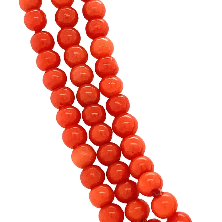blood_coral_necklace_with_3-3.webp Blood coral necklace with gold clasp 14 krt>Vintage Jewellery Outlet