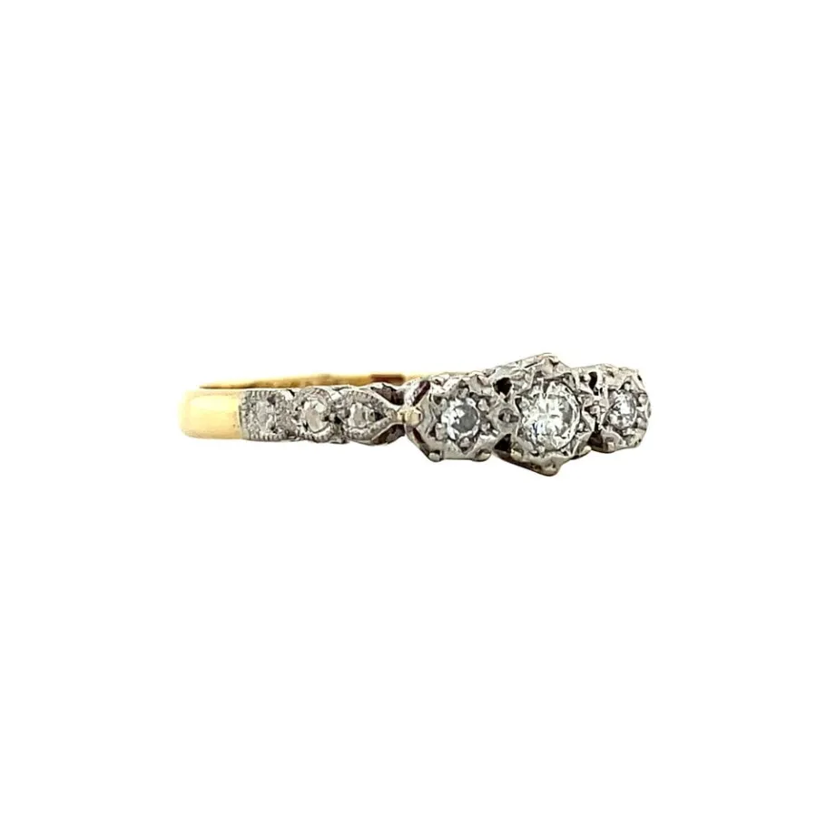 diamond_row_ring__krt_2.webp Diamond row ring 9 krt>Vintage Jewellery Clearance