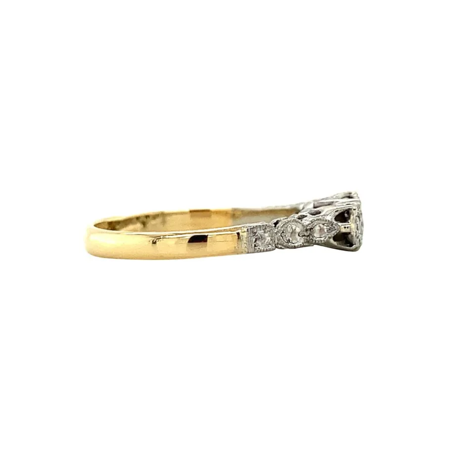 diamond_row_ring__krt_3.webp Diamond row ring 9 krt>Vintage Jewellery Clearance