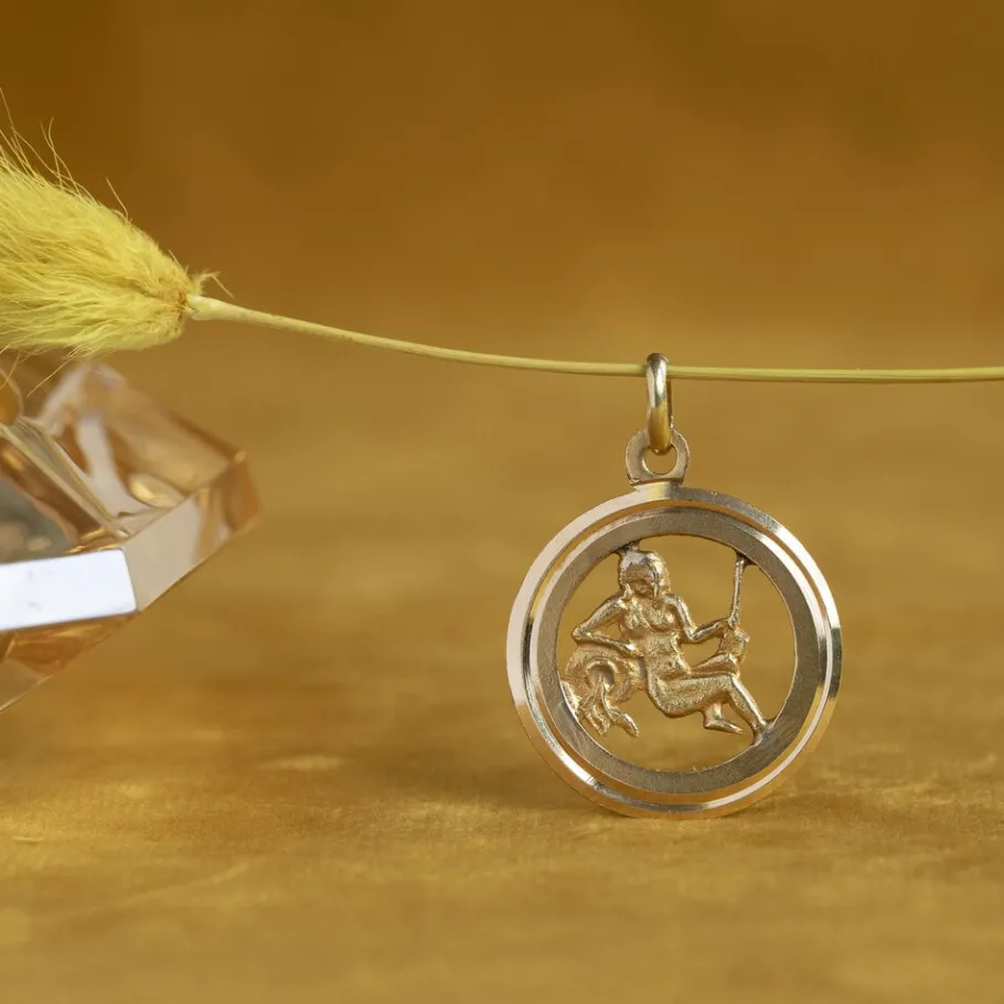 Gold Aquarius pendant 18 krt>Vintage Jewellery Sale