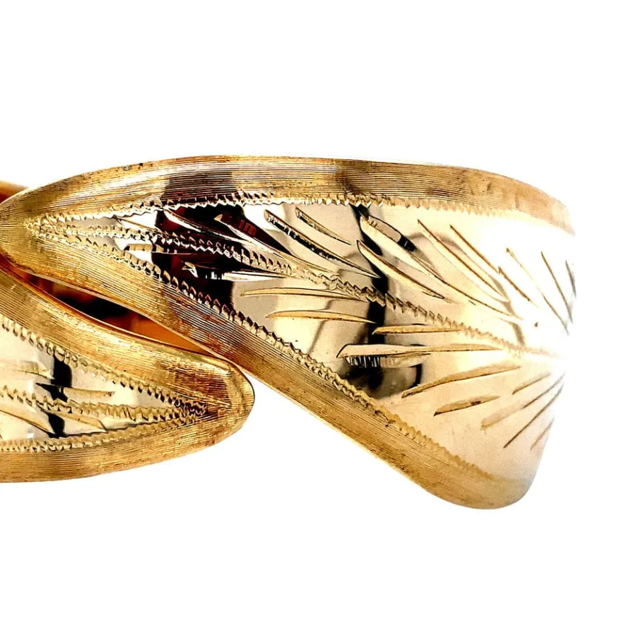 gold_bangle_with_engravin_3-1.webp Gold bangle with engraving 18 krt>Vintage Jewellery Clearance