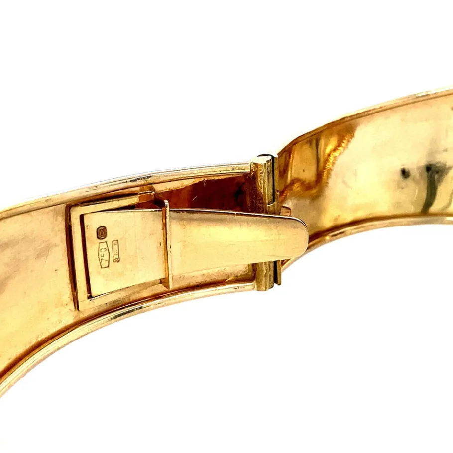 gold_bangle_with_engravin_4-1.webp Gold bangle with engraving 18 krt>Vintage Jewellery Clearance