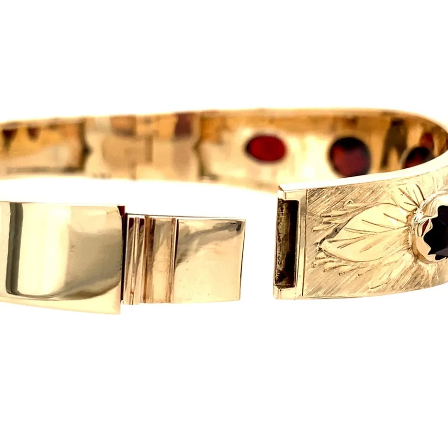 gold_bangle_with_garnet___4.webp Gold bangle with garnet 14 krt>Vintage Jewellery Discount