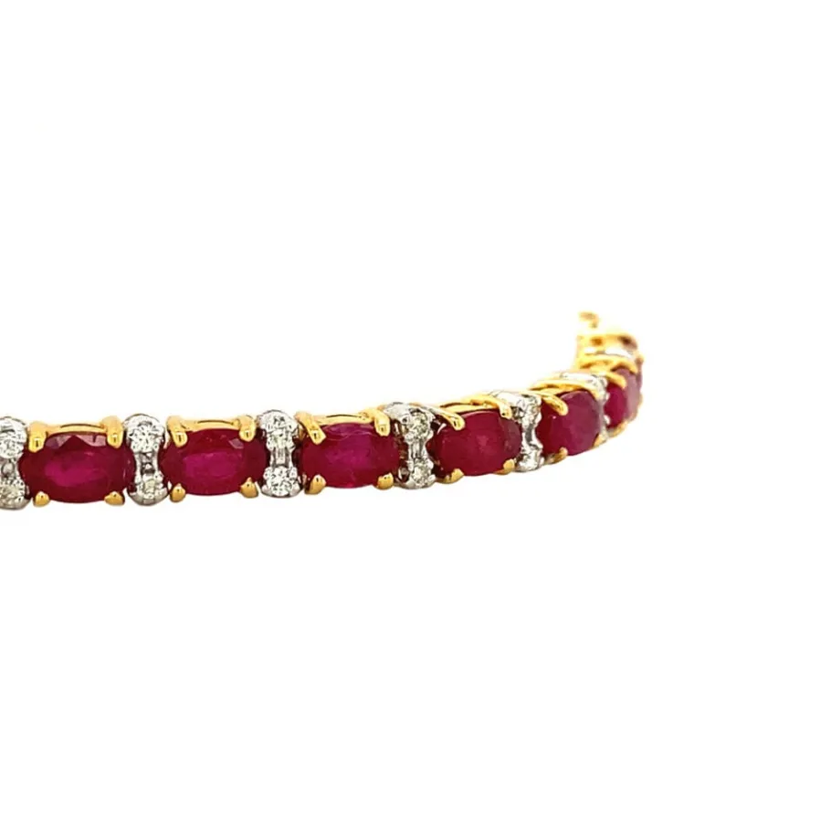 gold_bracelet_with_ruby_a_3.webp Gold bracelet with ruby and diamond 18 cm 14 krt>Vintage Jewellery Outlet