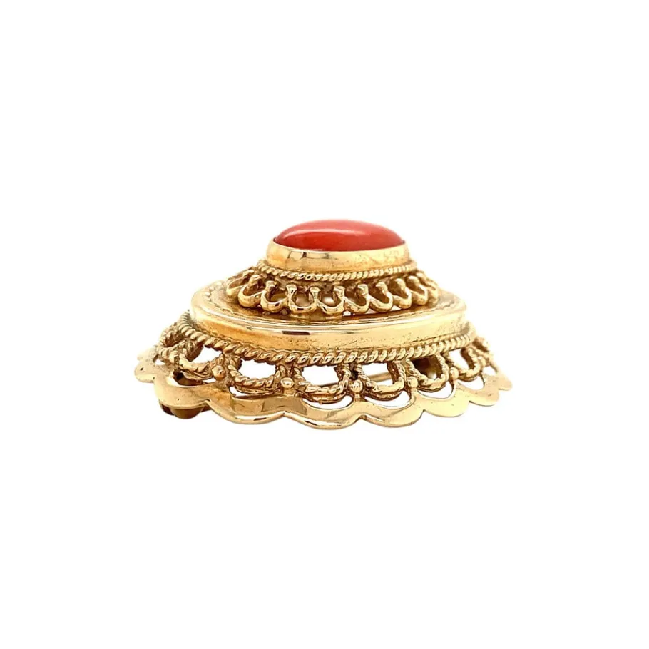 gold_brooch_with_blood_co_3.webp Gold brooch with blood coral 14 krt>Vintage Jewellery Outlet