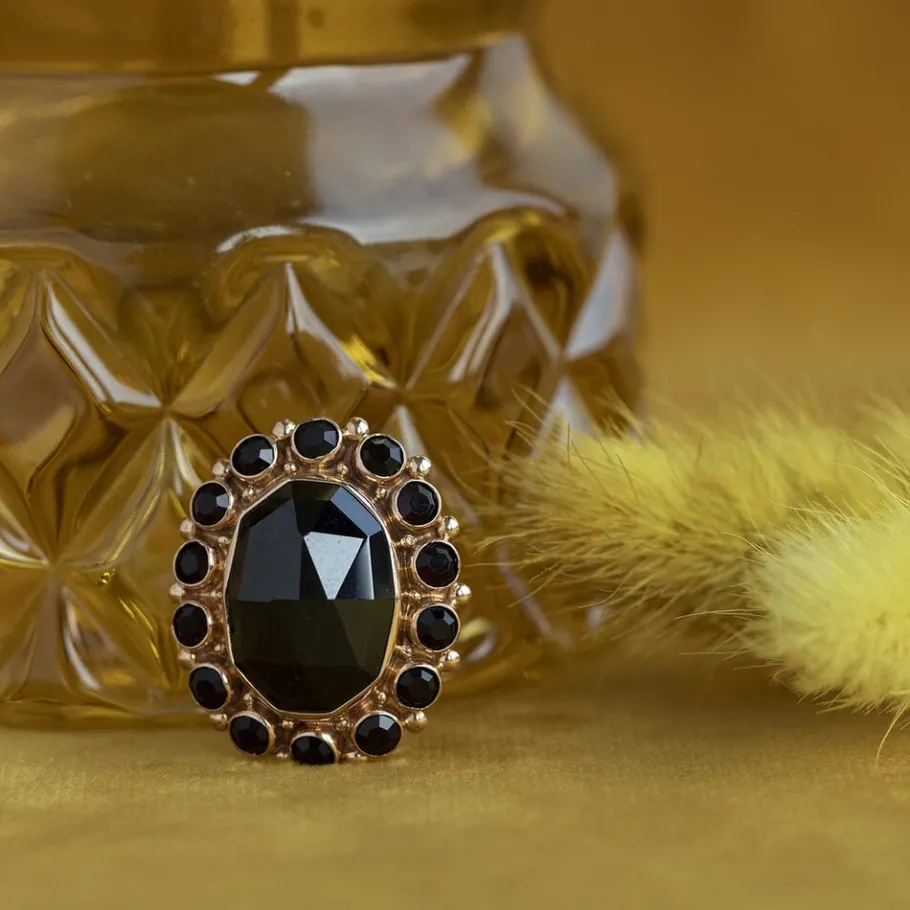 Gold brooch with garnet 14 krt>Vintage Jewellery Clearance