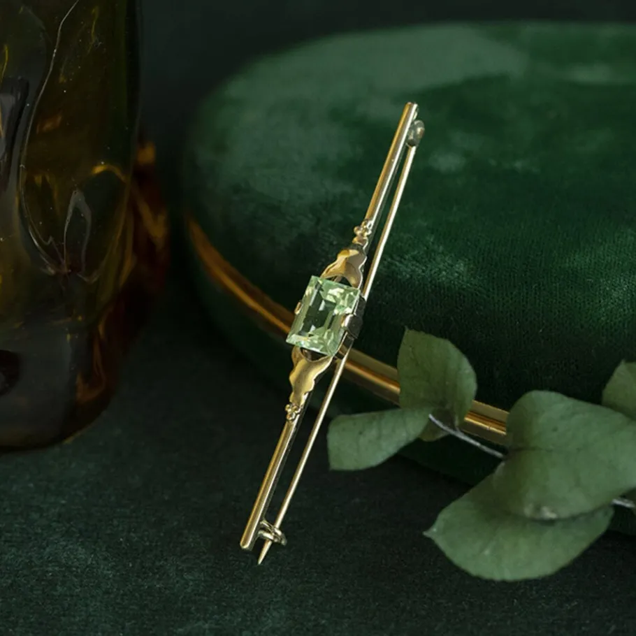 Gold brooch with green spinel 14 krt>Vintage Jewellery Discount