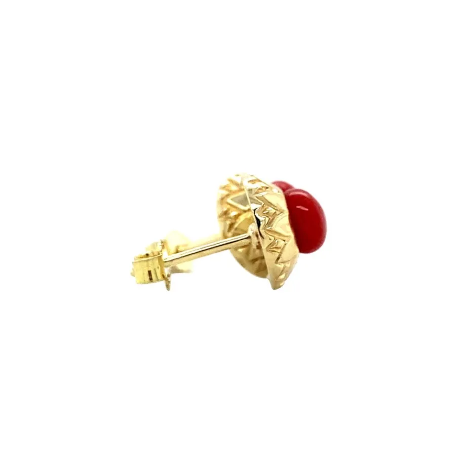 gold_ear_studs_with_blood_3-1.webp Gold ear studs with blood coral 14 krt>Vintage Jewellery Best