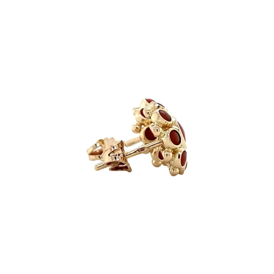 gold_ear_studs_with_blood_3-10.webp Gold ear studs with blood coral 14 krt>Vintage Jewellery Best