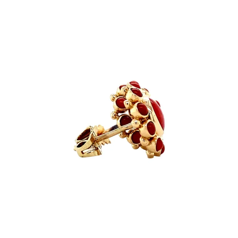 gold_ear_studs_with_blood_3-2.webp Gold ear studs with blood coral 14 krt>Vintage Jewellery New