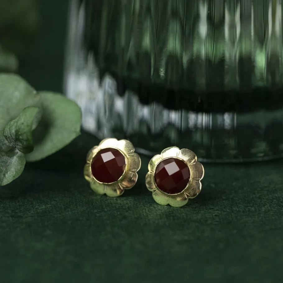 Gold ear studs with carnelian 14 krt>Vintage Jewellery Hot