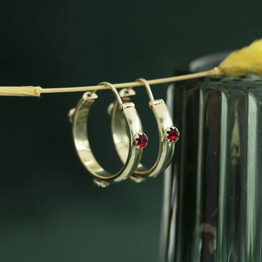 Gold earrings with garnet 14 krt>Vintage Jewellery Hot