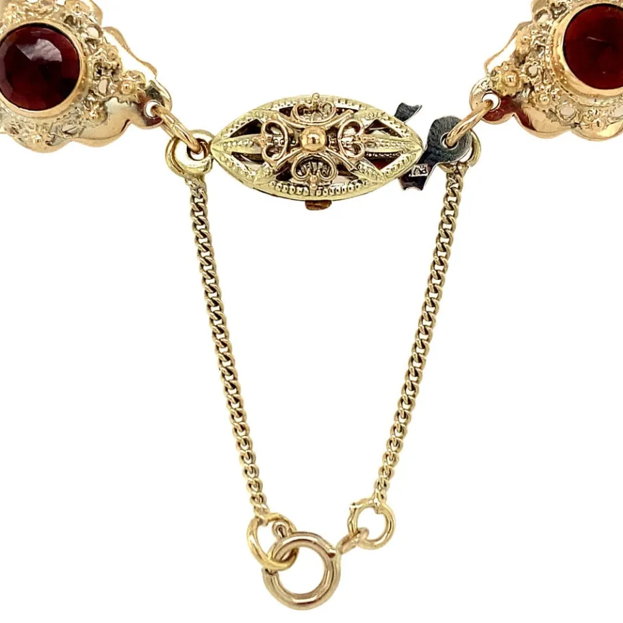 gold_necklace_with_garnet_4.webp Gold necklace with garnet 14 krt>Vintage Jewellery Fashion
