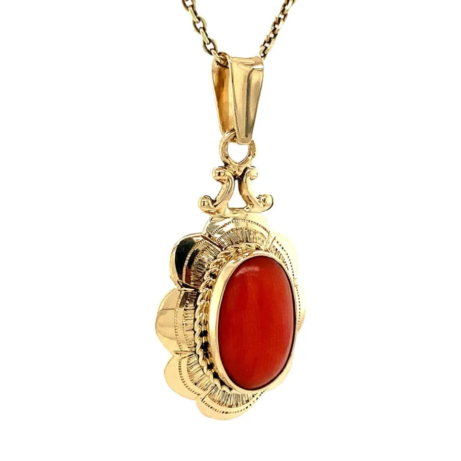 gold_pendant_with_blood_c_2-11.webp Gold pendant with blood coral 14 krt>Vintage Jewellery Online