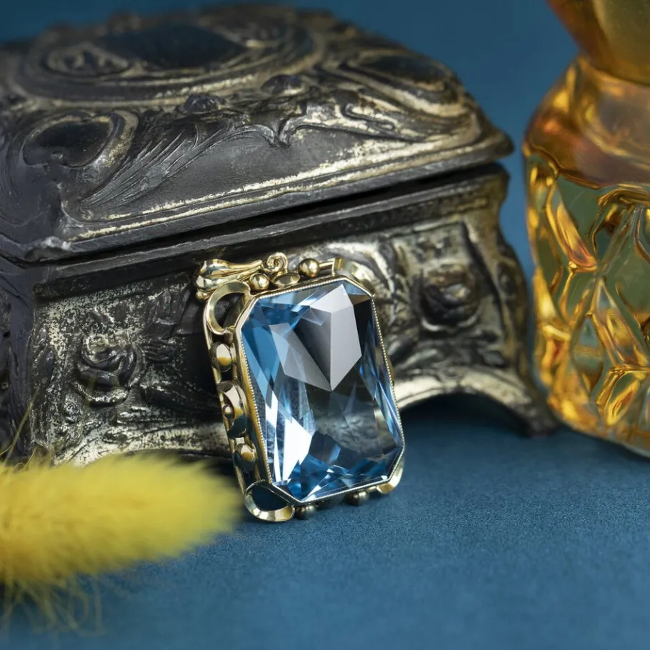 Gold pendant with blue spinel 14 krt>Vintage Jewellery Discount