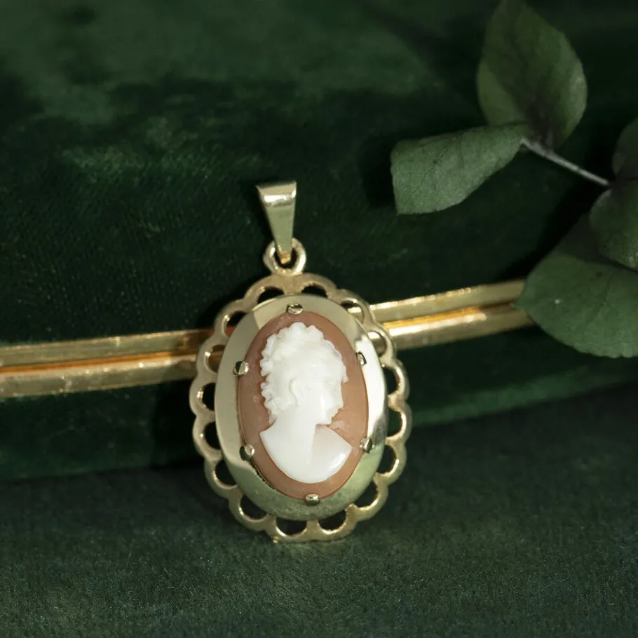 Gold pendant with cameo 14 krt>Vintage Jewellery Online