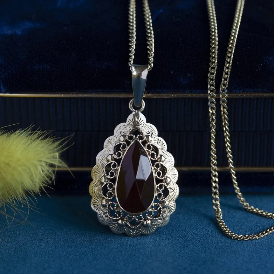 Gold pendant with carnelian 14 krt>Vintage Jewellery Best