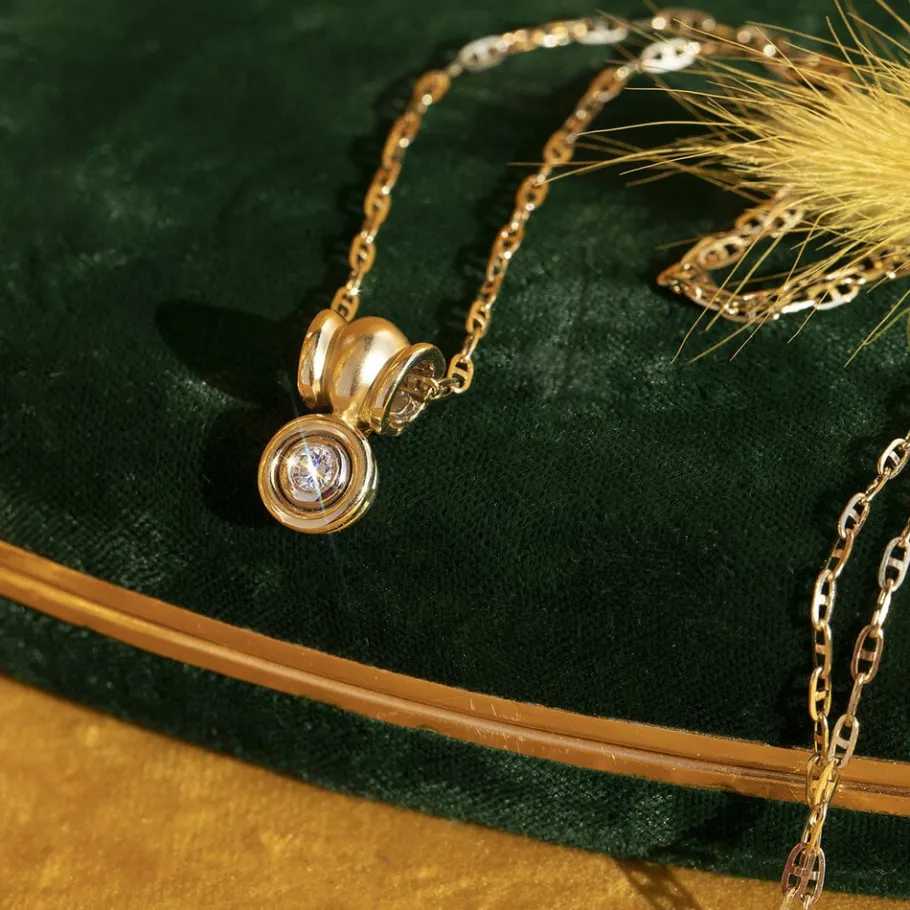 gold_pendant_with_diamond_1-1.webp Gold pendant with diamond 14 krt>Vintage Jewellery Fashion
