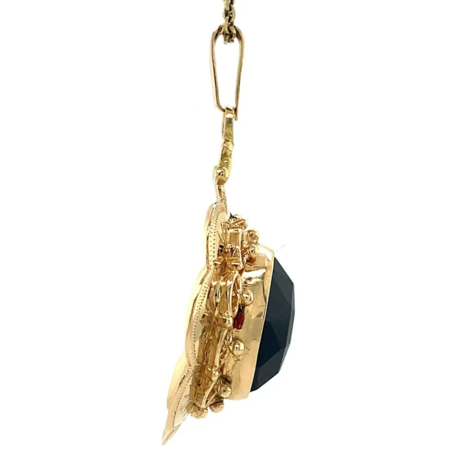 gold_pendant_with_garnet__3-12.webp Gold pendant with garnet 14 krt>Vintage Jewellery Clearance