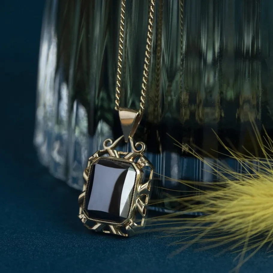 Gold pendant with hematite 14 krt>Vintage Jewellery Hot
