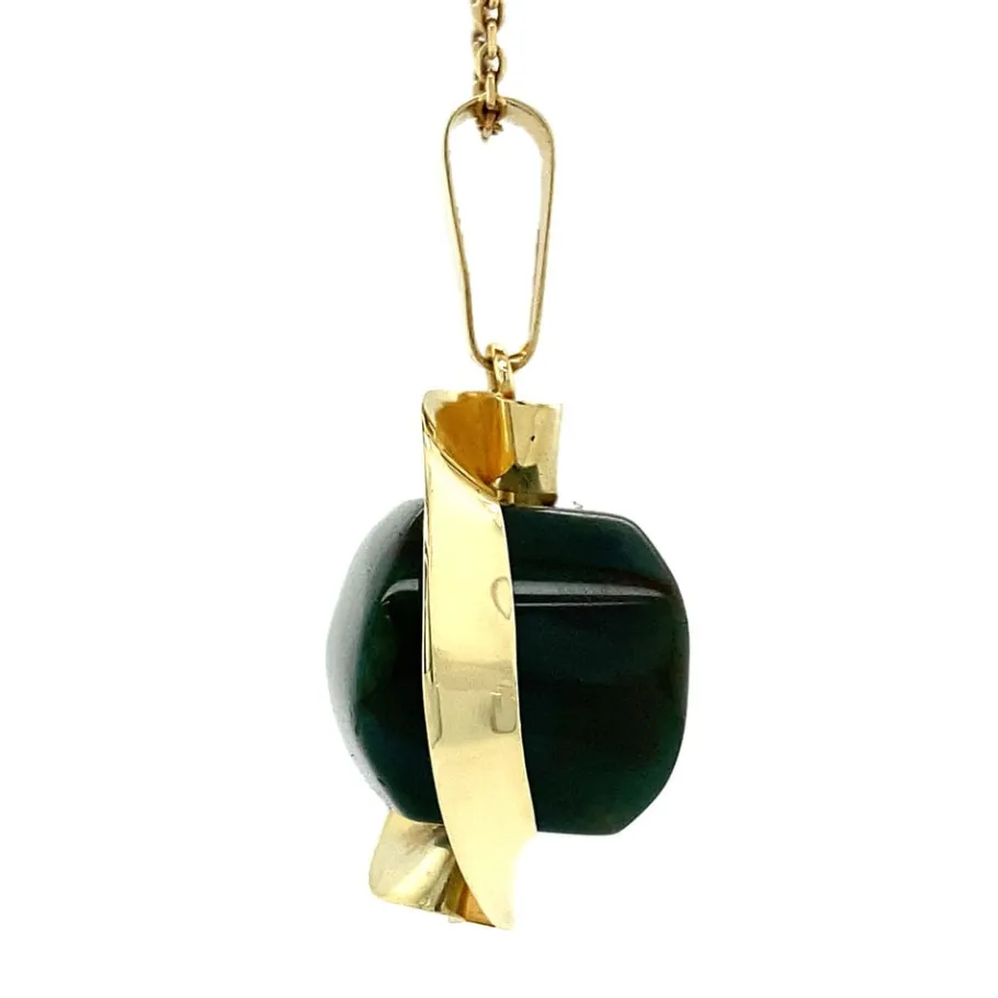 gold_pendant_with_jade__k_3-1.webp Gold pendant with jade 14 krt>Vintage Jewellery Best