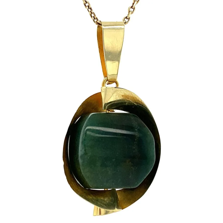 gold_pendant_with_jade__k_4-1.webp Gold pendant with jade 14 krt>Vintage Jewellery Best
