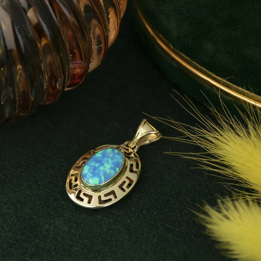 Gold pendant with opal 14 krt>Vintage Jewellery Fashion