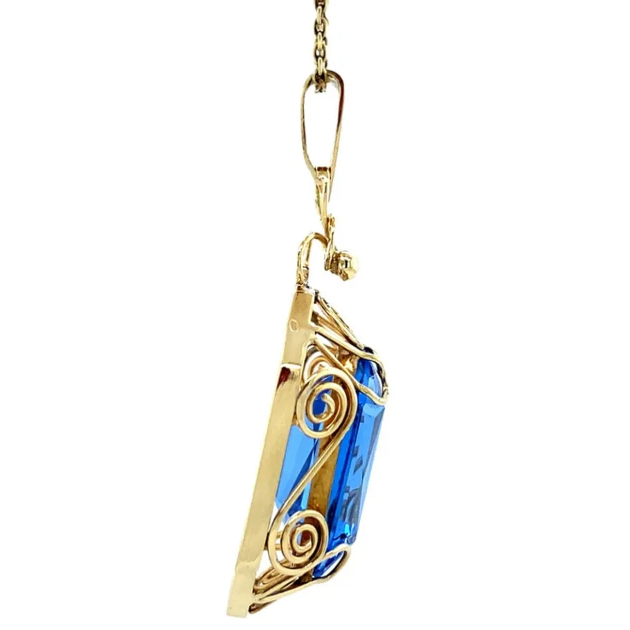 gold_pendant_with_spinel__3-6.webp Gold pendant with spinel 14 krt>Vintage Jewellery Sale