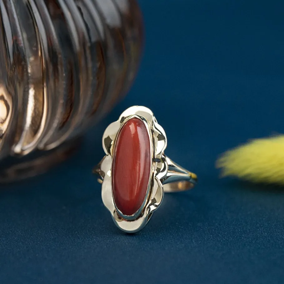 Gold ring with blood coral 14 krt>Vintage Jewellery Online
