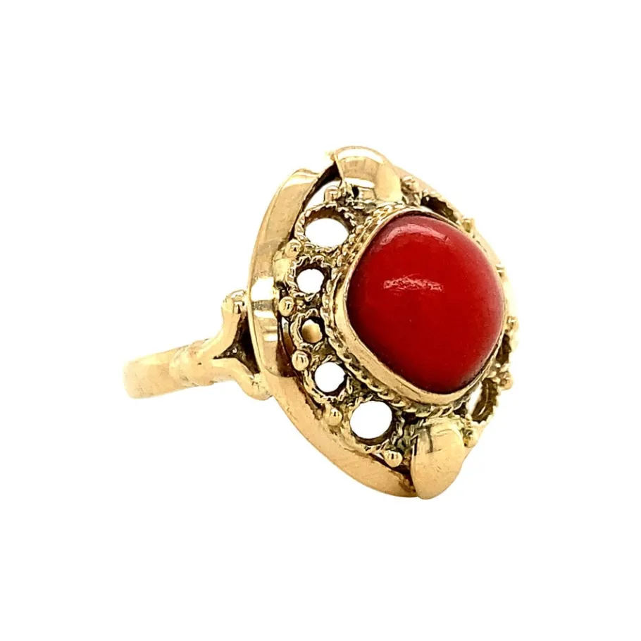 gold_ring_with_blood_cora_2-13.webp Gold ring with blood coral 14 krt>Vintage Jewellery New