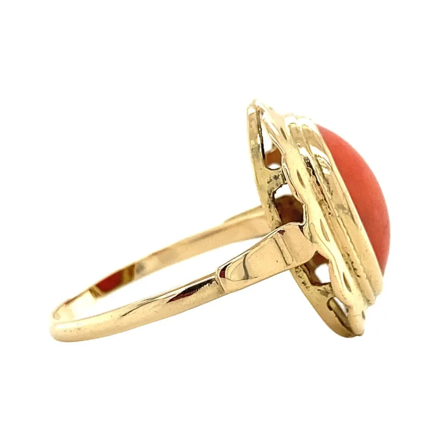 gold_ring_with_blood_cora_3-14.webp Gold ring with blood coral 14 krt>Vintage Jewellery Sale