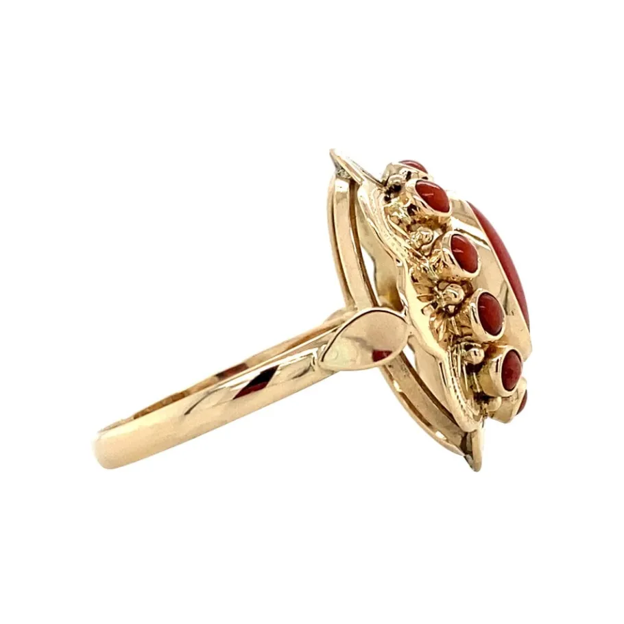 gold_ring_with_blood_cora_3.webp Gold ring with blood coral 14 krt>Vintage Jewellery Fashion