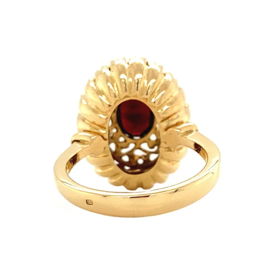 gold_ring_with_garnet__kr_4-9.webp Gold ring with garnet 18 krt>Vintage Jewellery Hot
