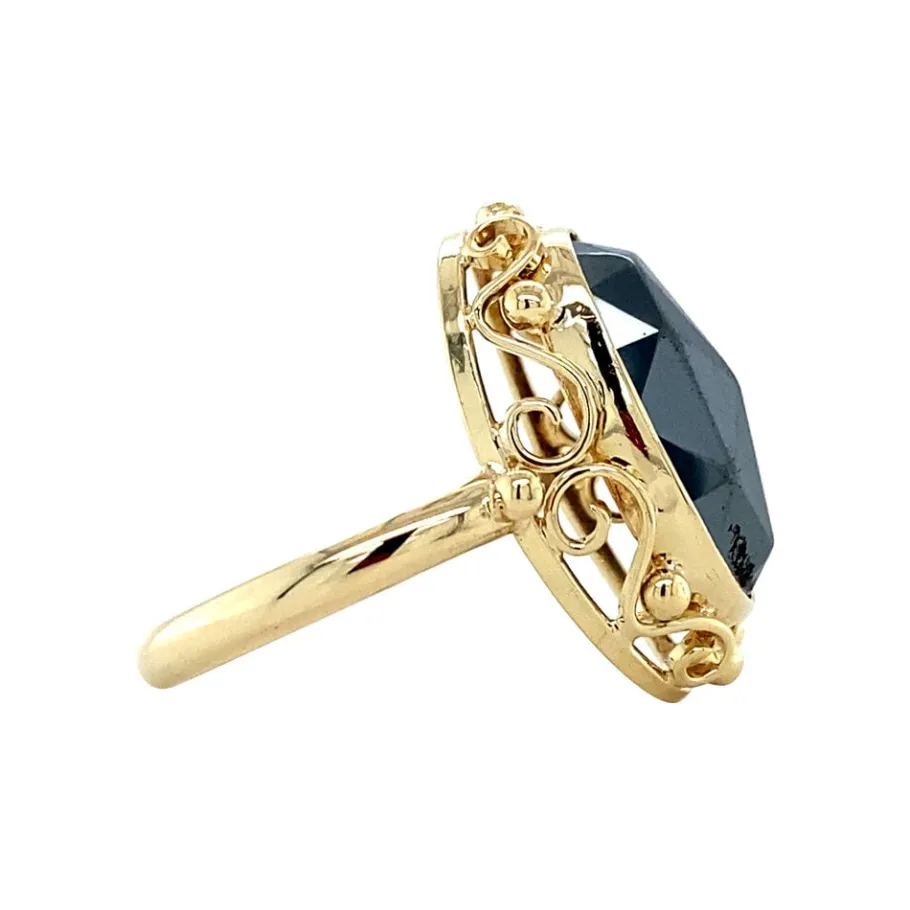 gold_ring_with_hematite___3-5.webp Gold ring with hematite 14 krt>Vintage Jewellery New