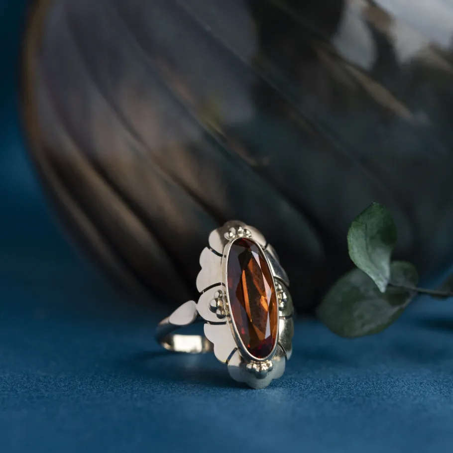 gold_ring_with_orange_spi_1.webp Gold ring with orange spinel 14 krt>Vintage Jewellery Clearance