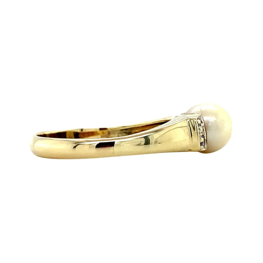 gold_ring_with_pearl_and__3-1.webp Gold ring with pearl and diamonds 14 krt>Vintage Jewellery Hot