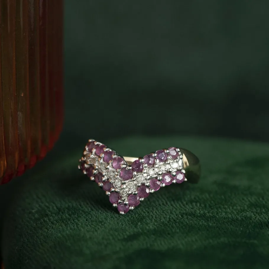 Gold ring with ruby and diamonds 14 krt>Vintage Jewellery Clearance