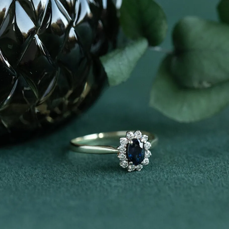 Gold ring with sapphire and diamond 14 krt>Vintage Jewellery Clearance