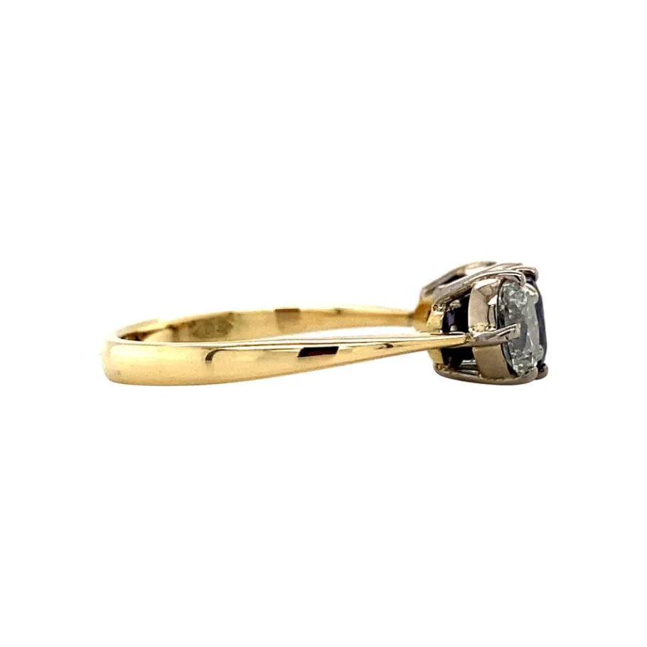 gold_ring_with_sapphire_a_3-4.webp Gold ring with sapphire and diamond 18 krt>Vintage Jewellery Discount