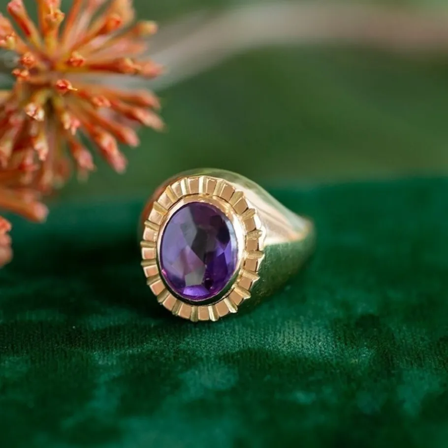 Gold signet ring with amethyst 14 krt>Vintage Jewellery Best