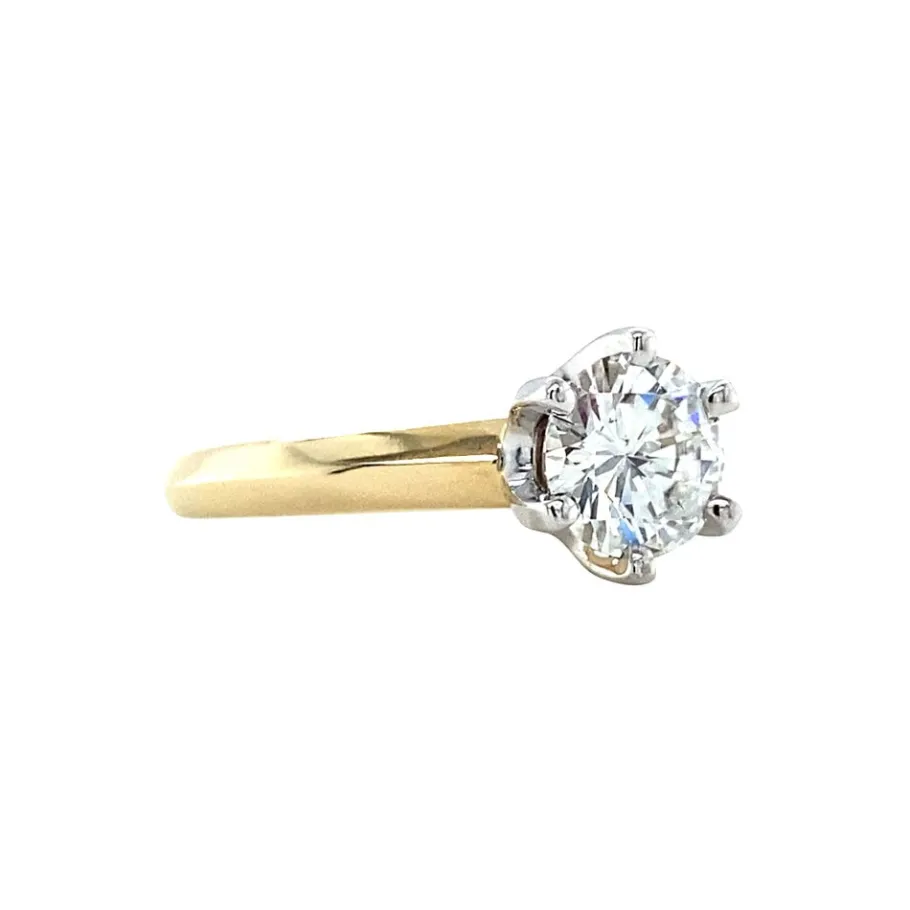 gold_solitaire_ring_with__2-4.webp Gold solitaire ring with diamonds 14 krt>Vintage Jewellery Clearance