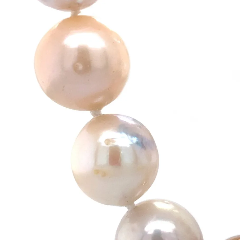 pearl_necklace_with_a_gol_3.webp Pearl necklace with a gold clasp 14 krt>Vintage Jewellery Sale