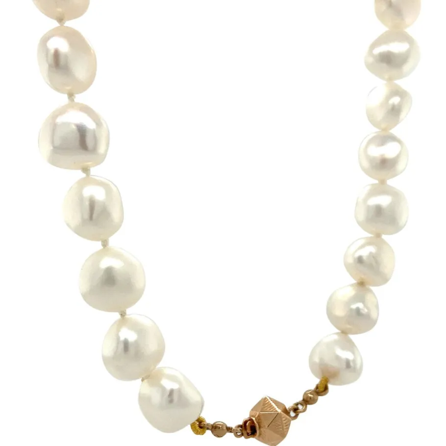pearl_necklace_with_gold__2-8.webp Pearl necklace with gold clasp 14 krt>Vintage Jewellery Fashion
