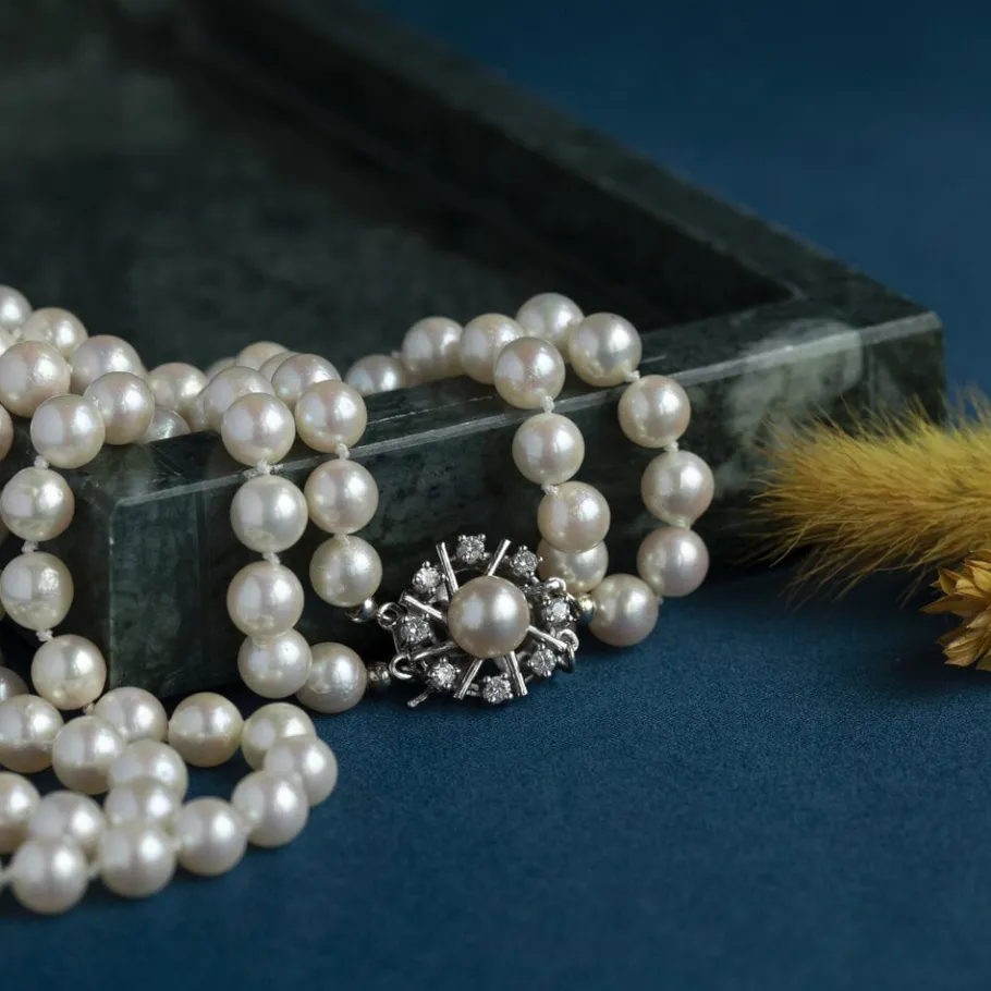 Pearl necklace with white gold diamond clasp 14 krt>Vintage Jewellery New