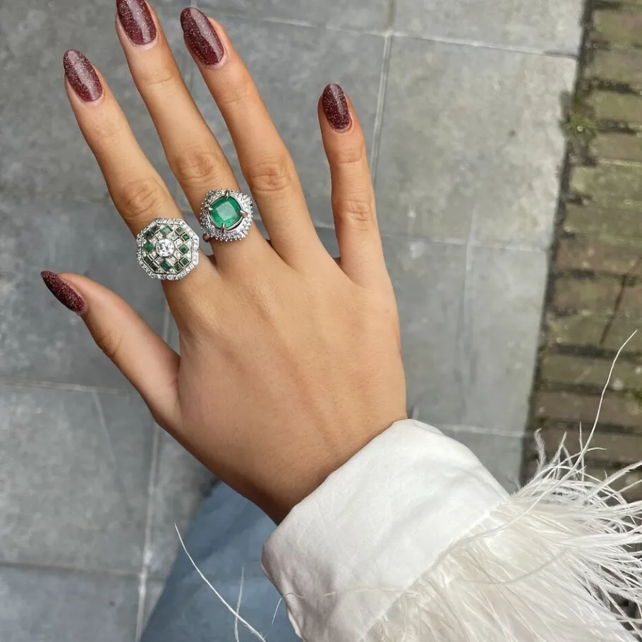 Platinum ring with emerald and diamond 950/14 krt>Vintage Jewellery Clearance