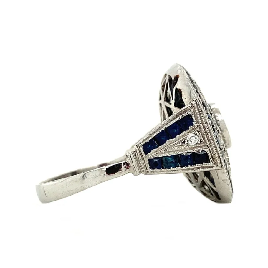 platinum_ring_with_sapphi_3-1.webp Platinum ring with sapphire and diamond 950>Vintage Jewellery Sale