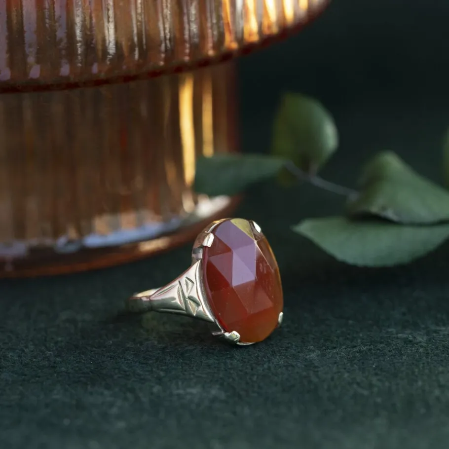 Ring with carnelian 12 krt>Vintage Jewellery Outlet