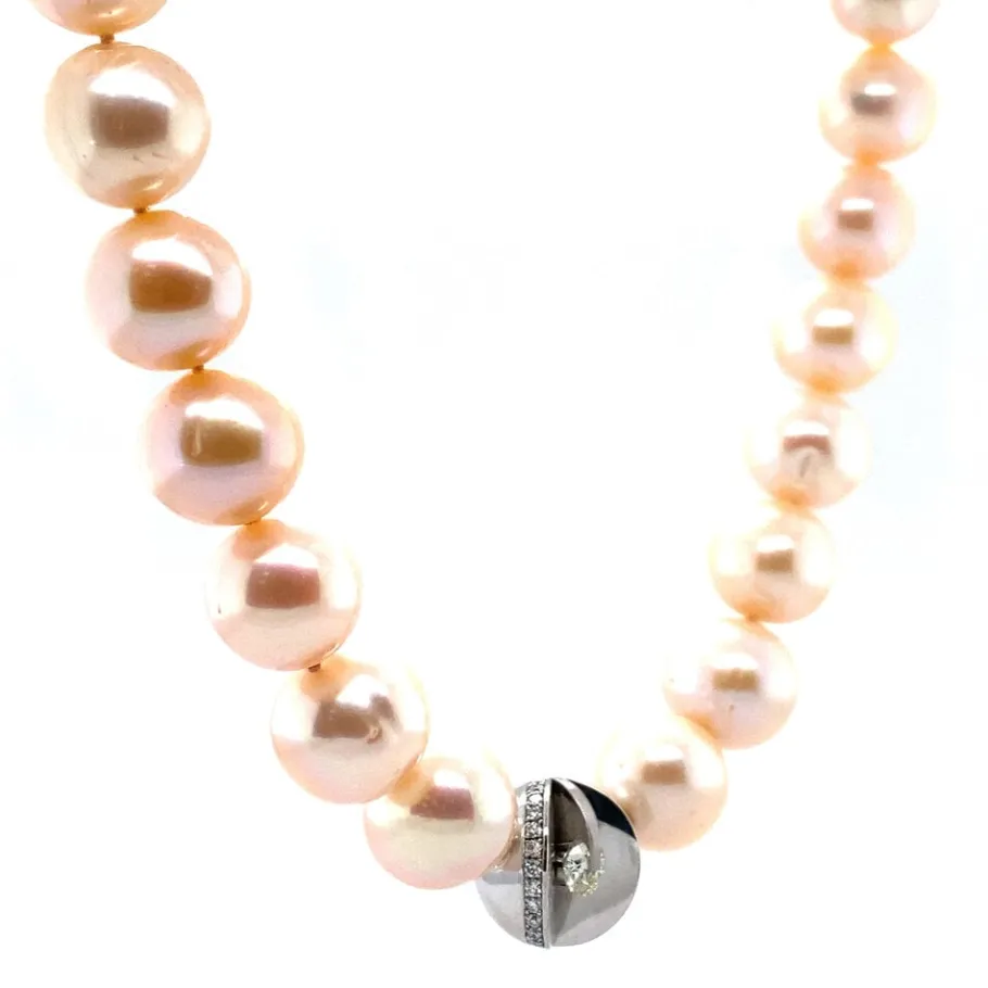 schoeffel_pearl_necklace__2-1.webp Schoeffel pearl necklace with diamonds 18 krt>Vintage Jewellery Outlet